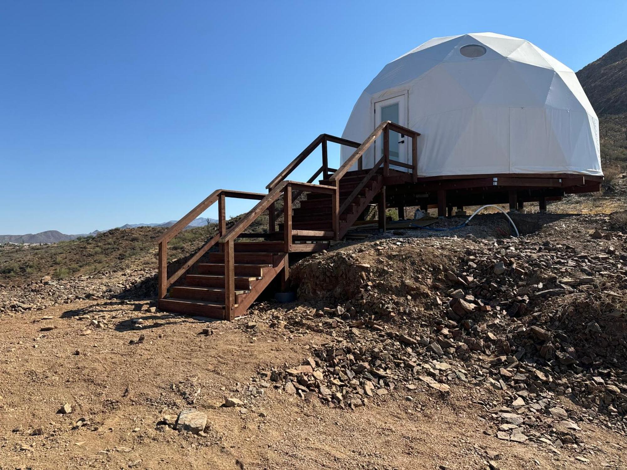 Luxury tent Stargazer- The Dome Life