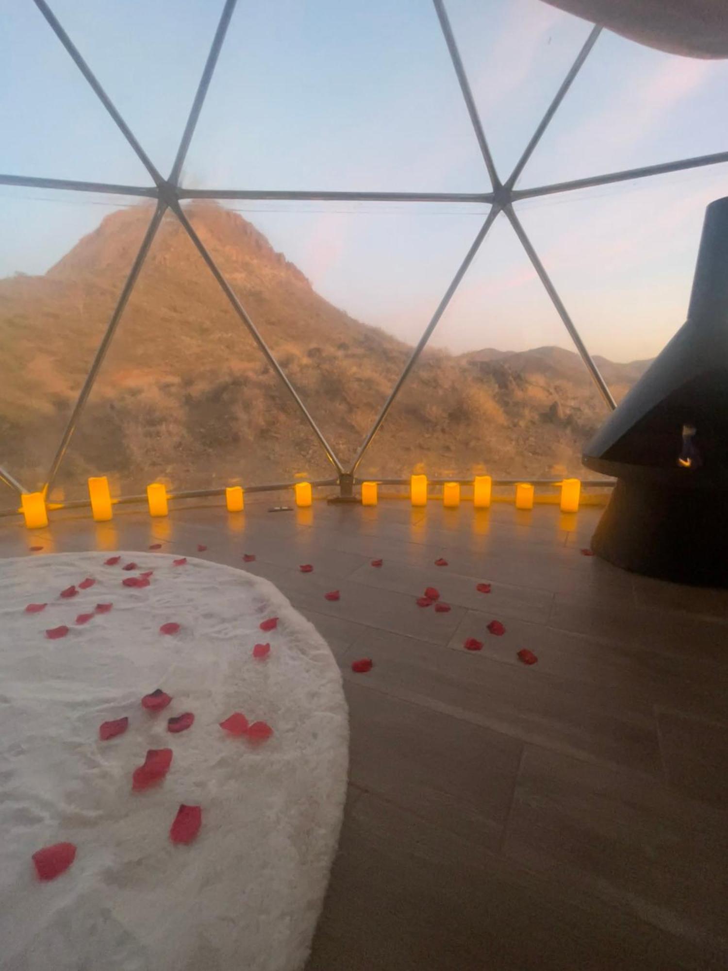 Luxury tent Stargazer- The Dome Life Anthem